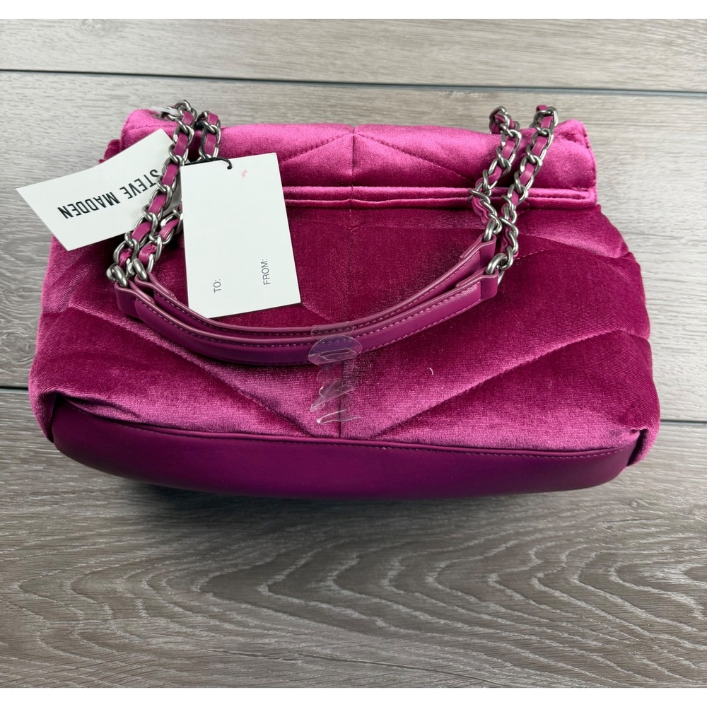 Steve Madden Bcoleman Velvet Quilted Magnetic Shoulder Bag Fuschia One Size - Picture 5 of 9